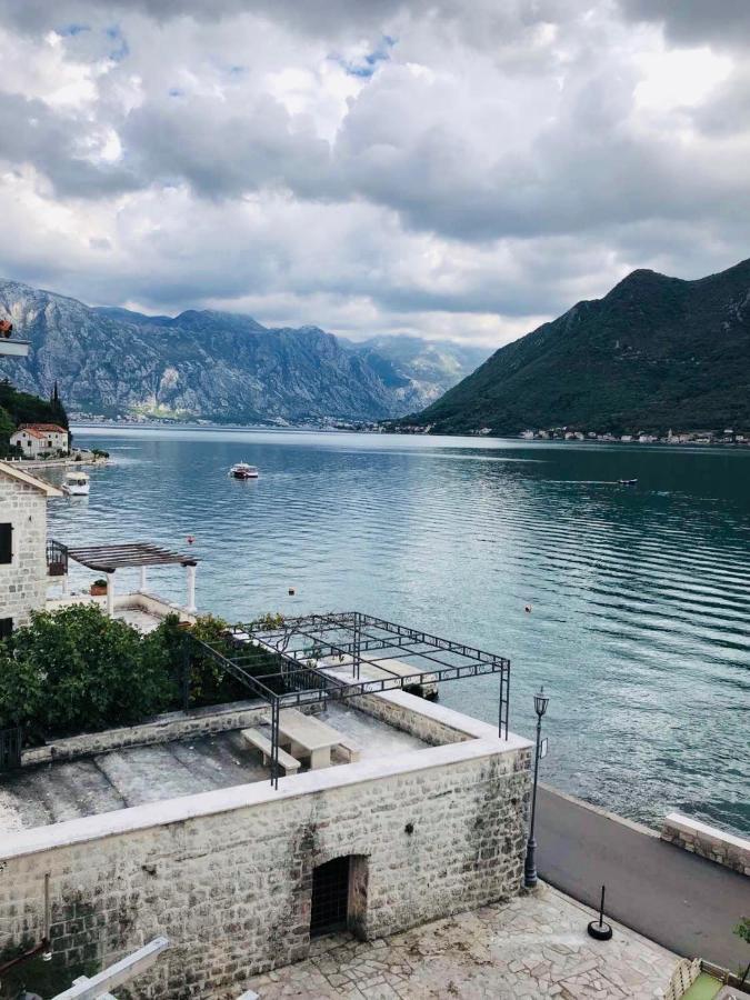 Sunny Port Apartment & Rooms Perast Dış mekan fotoğraf