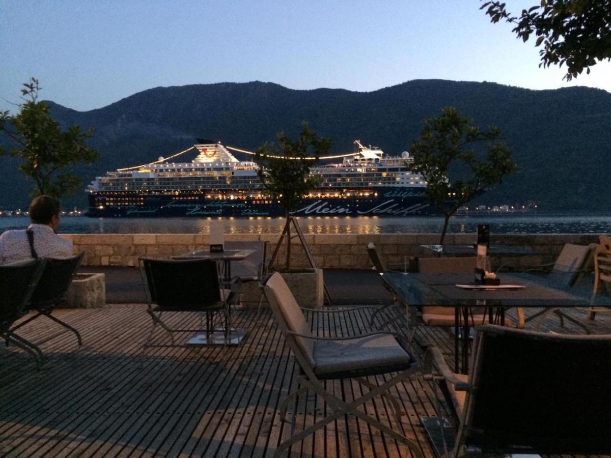 Sunny Port Apartment & Rooms Perast Dış mekan fotoğraf