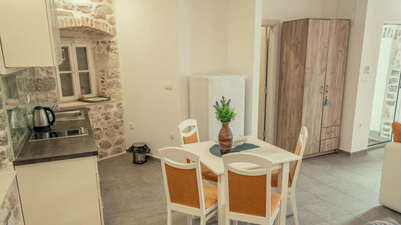 Sunny Port Apartment & Rooms Perast Dış mekan fotoğraf