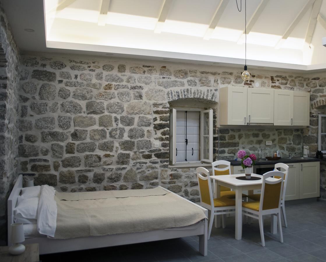 Sunny Port Apartment & Rooms Perast Dış mekan fotoğraf