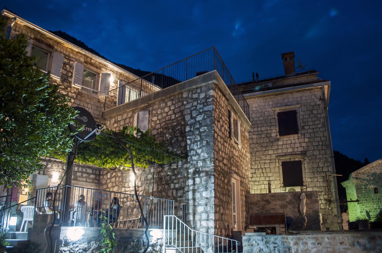 Sunny Port Apartment & Rooms Perast Dış mekan fotoğraf