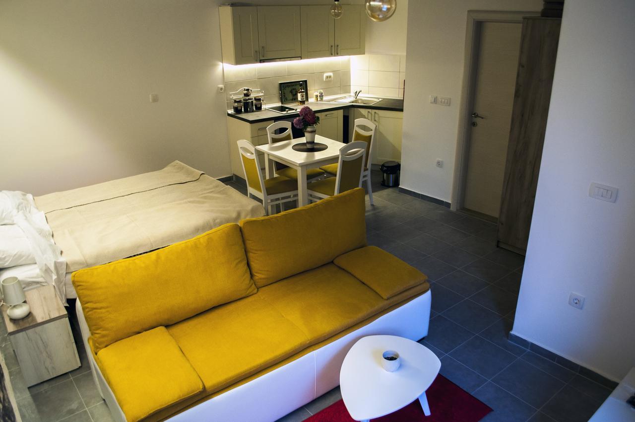Sunny Port Apartment & Rooms Perast Dış mekan fotoğraf