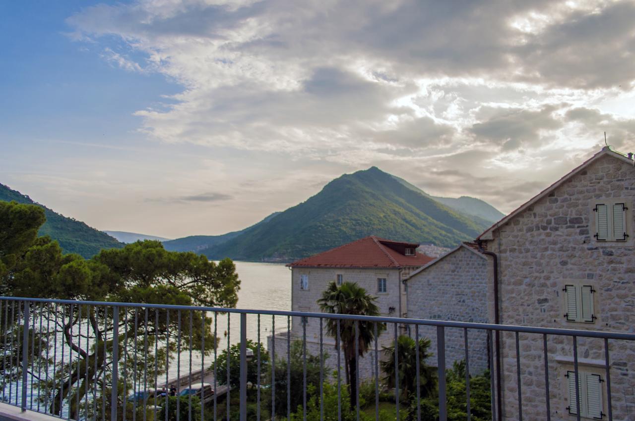 Sunny Port Apartment & Rooms Perast Dış mekan fotoğraf