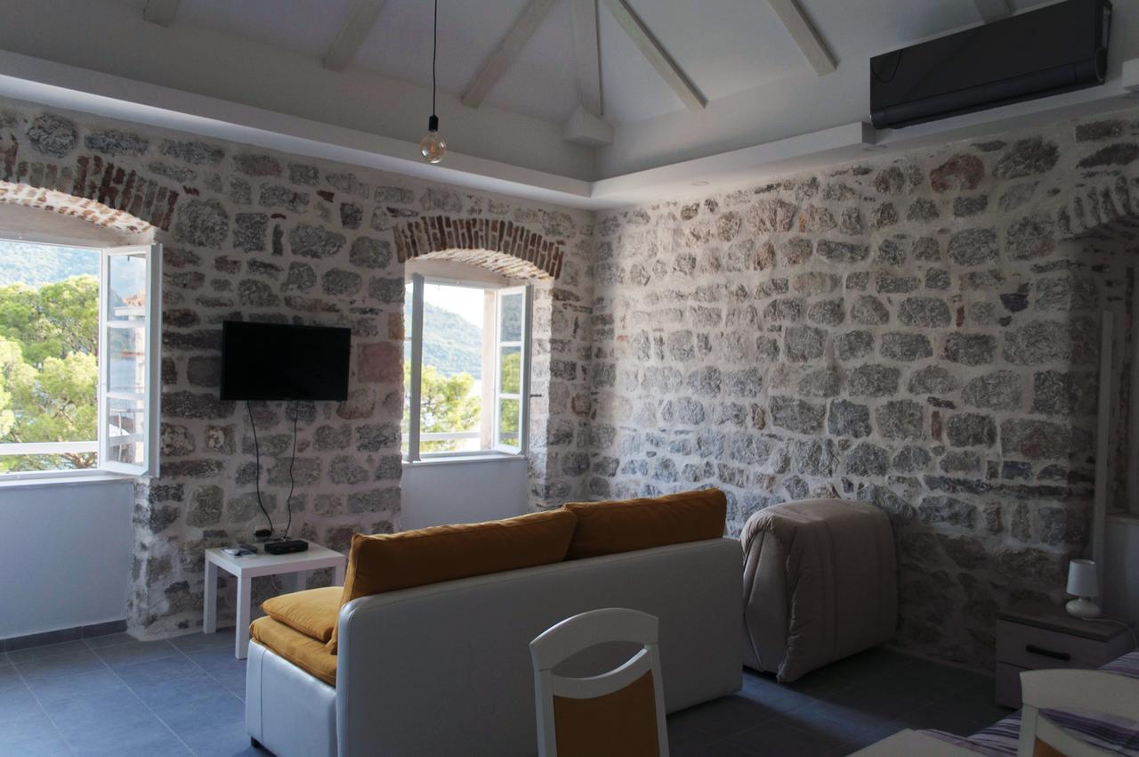 Sunny Port Apartment & Rooms Perast Dış mekan fotoğraf