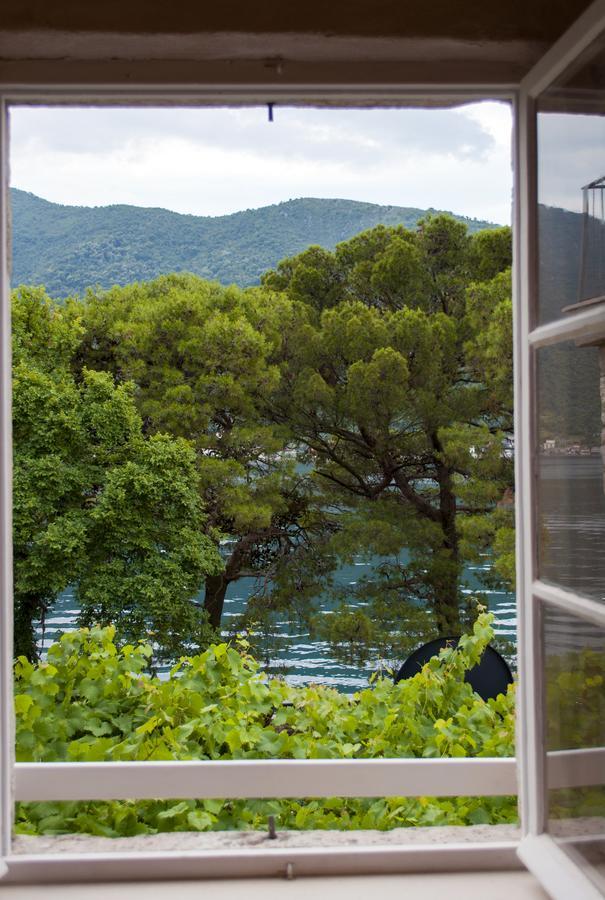 Sunny Port Apartment & Rooms Perast Dış mekan fotoğraf