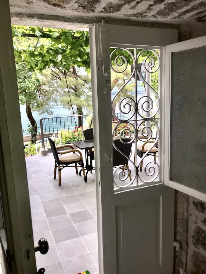 Sunny Port Apartment & Rooms Perast Dış mekan fotoğraf